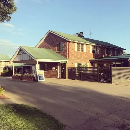 The Crossing Motel