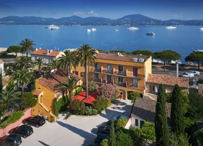Bastide du Port Hôtels à proximité de : Musée de la Gendarmerie & du Cinéma Saint-Tropez