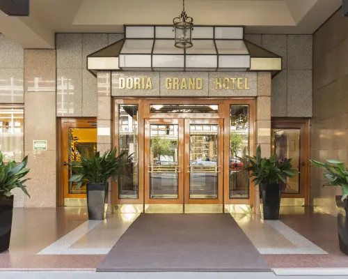 Doria Grand Hotel Hotels near Caiazzo Station
