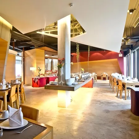 The Now Hotel Отели рядом с достопримечательностью «Хат Джомтьен»