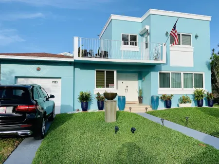 Blue House Miami