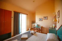 Filoxenia Hotel Apartments Hotels in Paradeísi