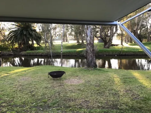 Euroa Caravan Park فنادق في Euroa