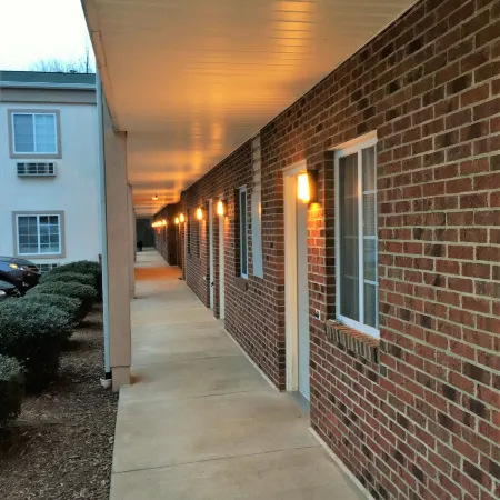 Affordable Suites Burlington