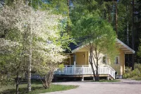ماتيلدا فيلاس Hotels near Namila