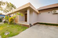 Pueanjai Resort and Restaurant Hotel di Wang Phai