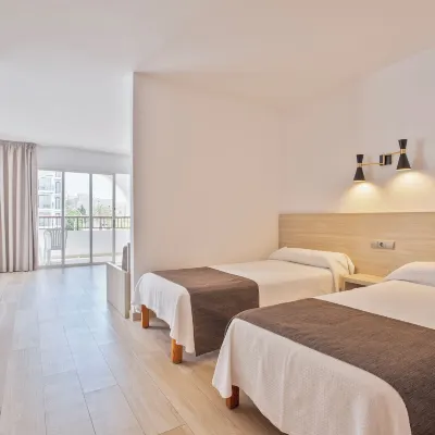 Sunside Ibiza Studios - Only Adults- Formerly Known As Central Park Hotels near Es Pouet Beach