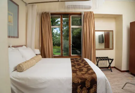 Sunbird Mzuzu Hotel Отели в г. Мзузу