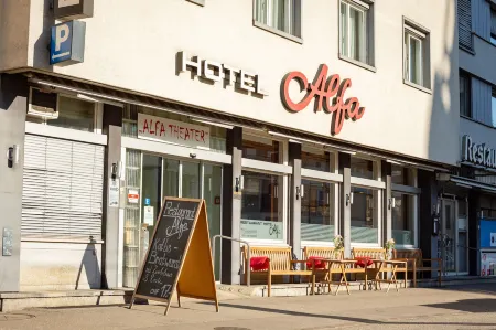 Hotel Alfa Отели в г. Муттенц