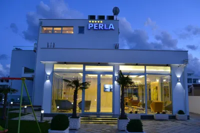Perla Luxury Hotels near Long Beach (Velika plaža)