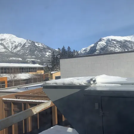 Party Hostel- Canmore Hotel Hostel