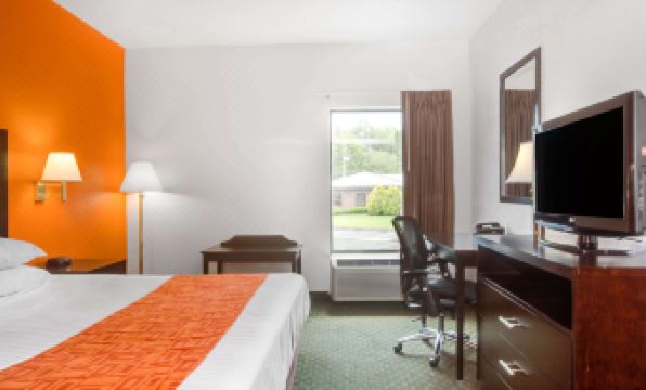 Howard Johnson by Wyndham Beckley