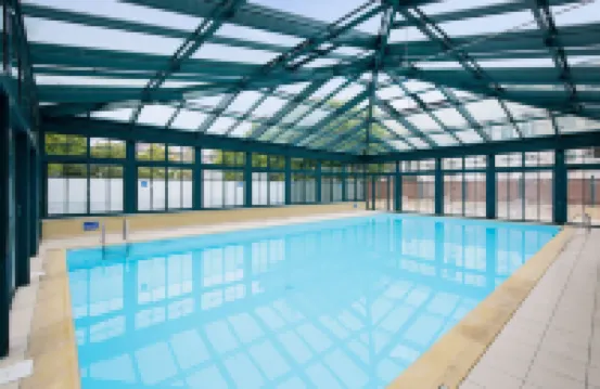 皮埃爾公寓&中心假日酒店