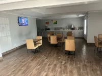 Quality Inn Rome South - Bữa sáng
