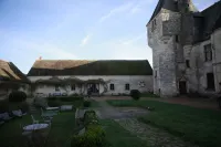 Chambres d'hôtes - Chateau de Chemery Hotels in Chémery