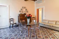Cavour33 Hotel di Carrara