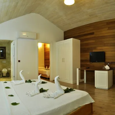 Apella Hotel Hotels near Chimera Thermal Frame