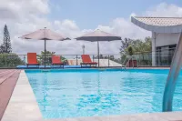 The Streamliner Hotel Apartment - Pools
