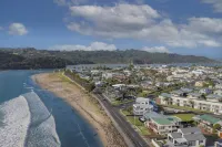 Waterfront Apartments Whitianga Hotels in Hahei