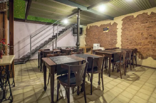 Hotel Parada Отели рядом с достопримечательностью «Здание Кавана»