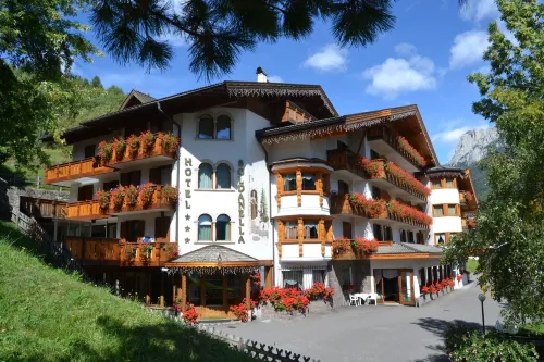 Hotel la Soldanella Hôtels à : Moena
