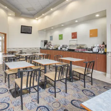 Comfort Inn & Suites South