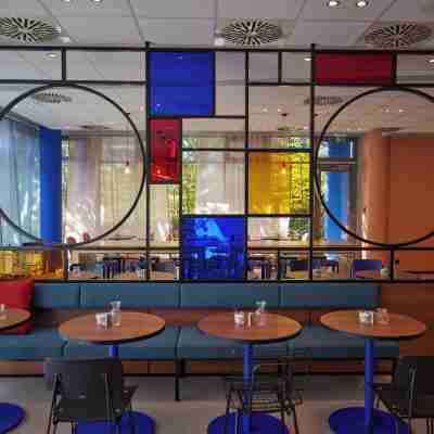 McDreams Hotel Stuttgart-City Dining/Meeting Rooms