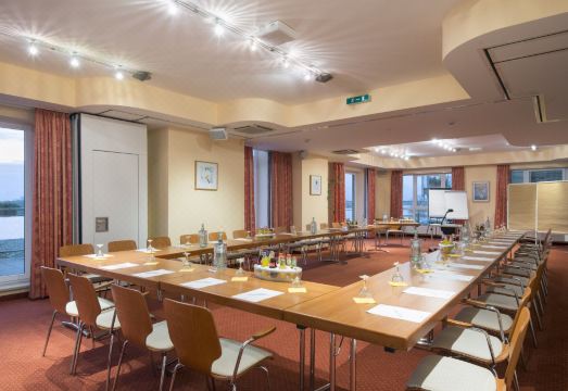 5. 호텔 라인파르크..