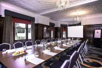 DoubleTree by Hilton Cheltenham-Cotswolds 쉽톤 호텔