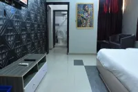 Elim Top Suites Hotels near Shagaya Estate