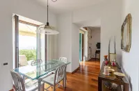 Joivy Inviting Flat with Garden and Sea View in Rapallo