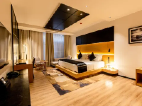 Blackwood Boutique Hotel and Apartments Hotels near Village Museum