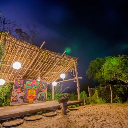 Distant Relatives Ecolodge & Backpackers