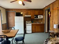 Hickory Hollow Resort Hotels in Tom Township