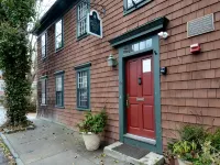Melville House Newport Hotels in Newport