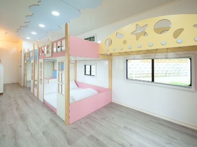 Hwaseong Refresh Glamping & Caravan