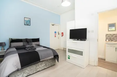Cosy fully equipped Studio 3, close to University