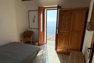 Casa Bacco, Capistello