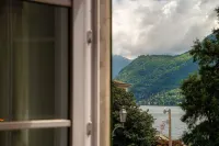 Sandy Hotels in Cernobbio