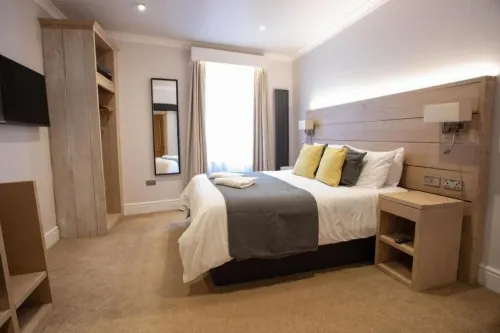 The Vanguard York - Private Residence - Pensions