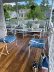Waterfront Amazing views - private access to Parkwood beach