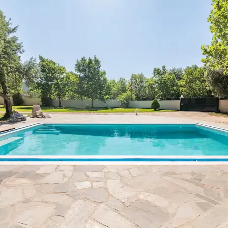 Estate Villa OINOI with Pool