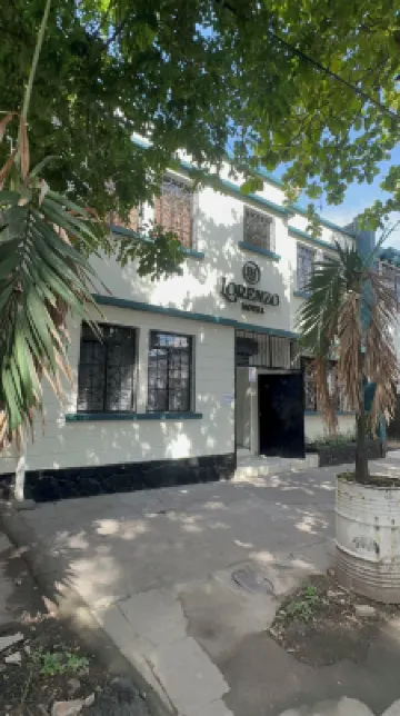 洛倫佐飯店 羅薩里奧教堂附近的飯店