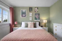 Harleys Way - Short Walk to Beach and Village