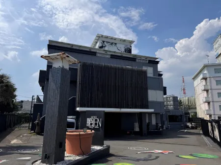 HOTEL EN Отели рядом со станцией JR Nakayama Station