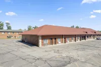 Commander Motel - parking