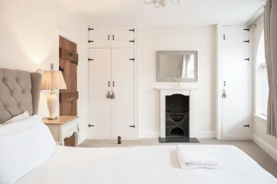 Charming 2 Bed House in Tewkesbury Centre Hotels near Poundland