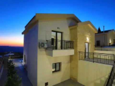 Villa Ernica Hotéis em Lysos