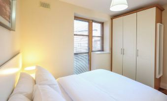 Georgian Square Apartments