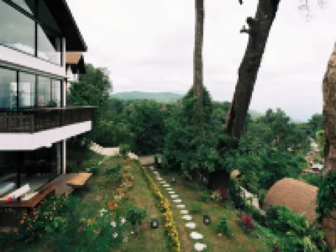 บ้านเหนือเมฆ โรงแรมในอำเภอ แม่แตง